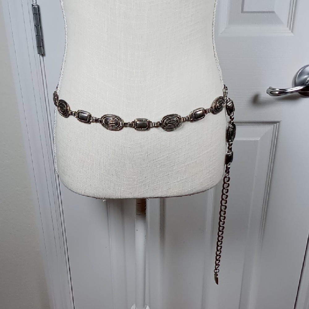 Vintage Urban Outfitters Silver Metal Adjustable Chain Medallion Belt